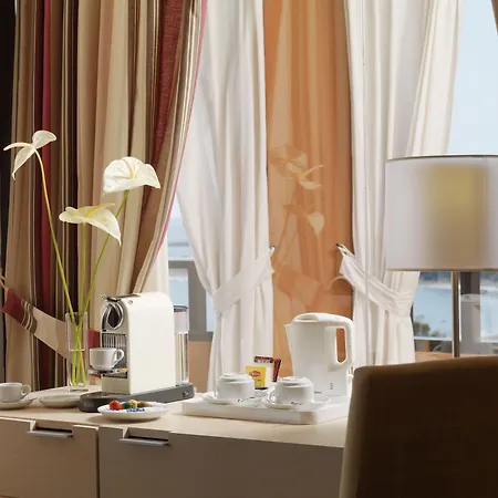 H10 Palace Ξενοδοχείο 4*