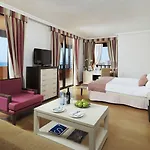Отель H10 Palace 4*