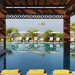 H10 Palace Отель 4*