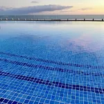 H10 Palace 4* Адехе