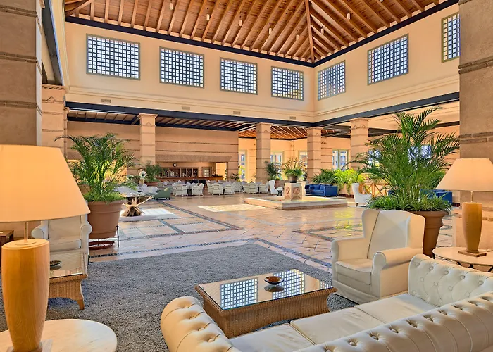 H10阿德赫海岸皇宫酒店