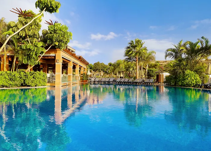 H10阿德赫海岸皇宫酒店 4*