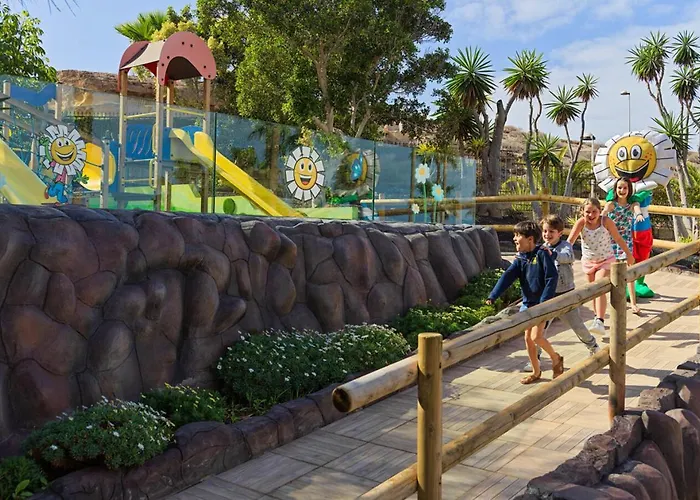 酒店 H10阿德赫海岸皇宫酒店 4*